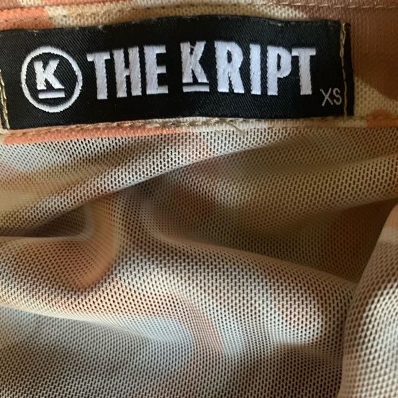 The Kript Retro Sheer Top - Picture 5 of 6